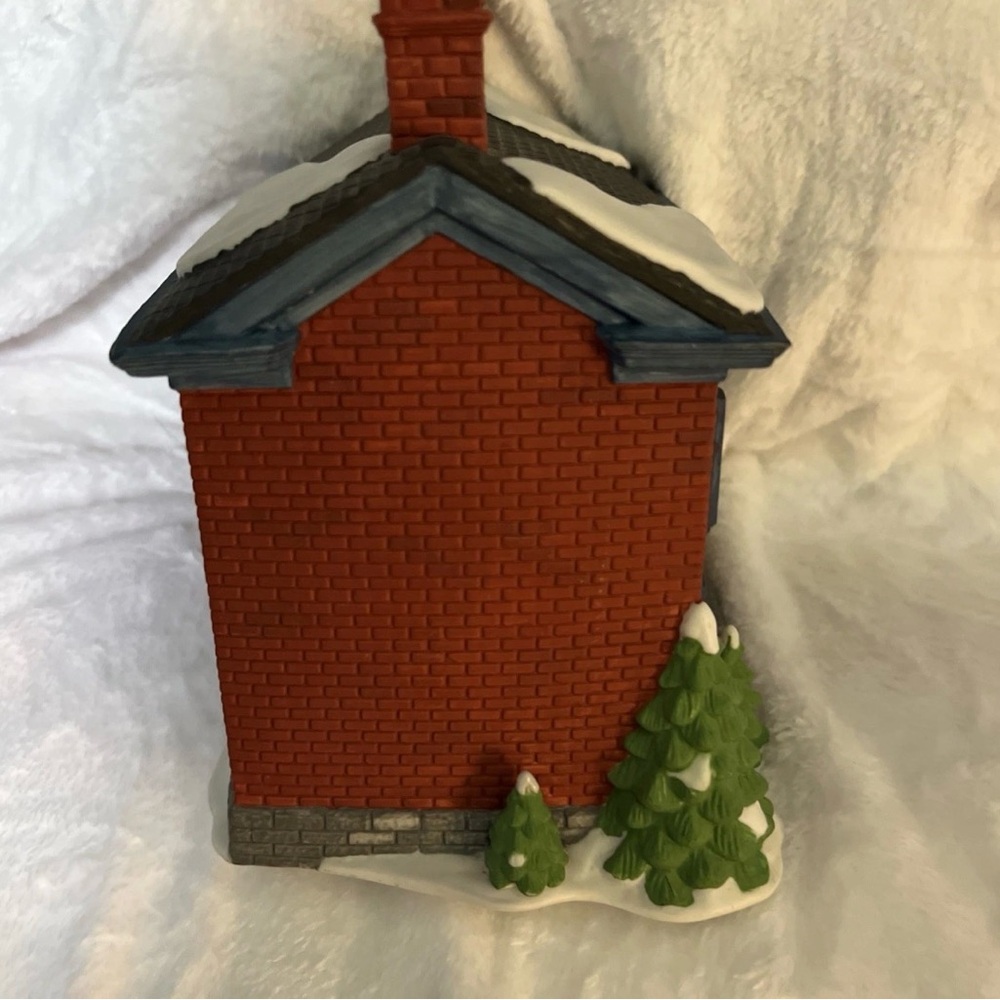 Department 56 Christmas Village Exclusive Heinz Company House 1996- flawed - Picture 5 of 8